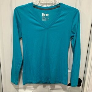 Nike Womens Dri Fit Slim Fit Long Sleeve V-Neck Aqua Blue Athletic T-Shirt